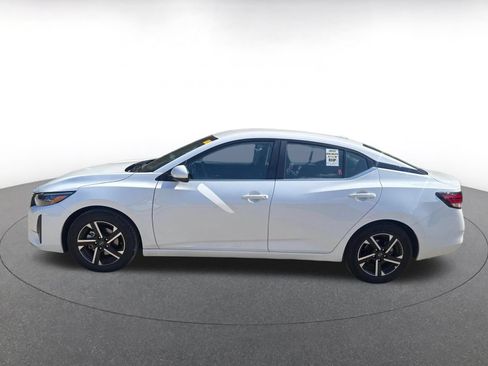 Used 2025 Nissan Sentra SV FWD image 9