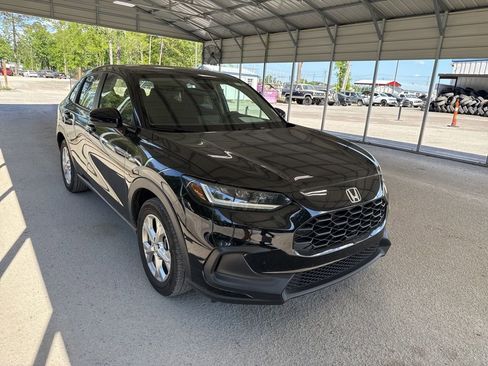 Used 2025 Honda HR-V LX image 2