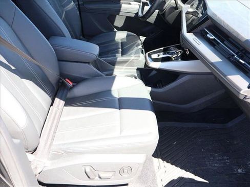 Used 2023 Audi Q4 e-tron Premium Plus w/ Premium Plus RWD image 16