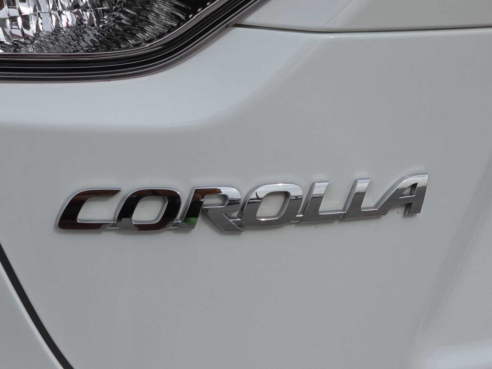 Certified 2022 Toyota Corolla LE FWD image 11
