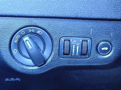 Used 2023 Dodge Charger SXT image 17