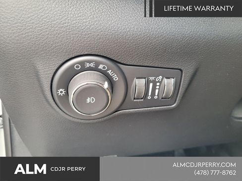New 2026 Jeep Compass Trailhawk w/ Sun, Sound & Navigation Group AWD/4WD image 28