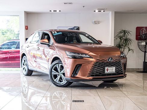 Used 2025 Lexus RX 350 Premium w/ Accessory Package (P1) AWD/4WD image 5