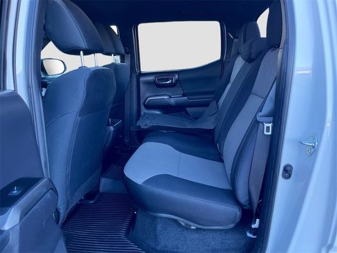 Used 2023 Toyota Tacoma TRD Off-Road image 23