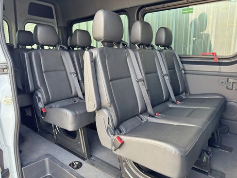 Used 2022 Mercedes-Benz Sprinter 1500 image 35