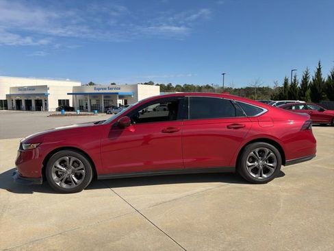 Used 2024 Honda Accord EX image 4