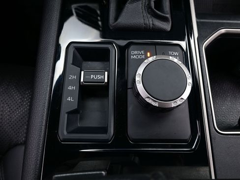 Used 2024 Toyota Tundra Limited image 23