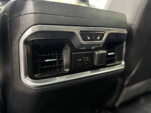 Used 2019 Chevrolet Silverado 1500 High Country w/ Technology Package AWD/4WD image 9