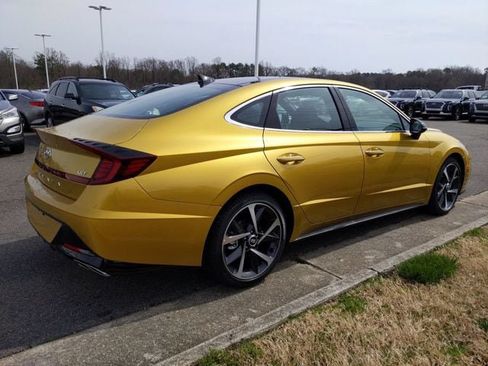 Used 2021 Hyundai Sonata SEL Plus w/ Tech Package FWD image 4