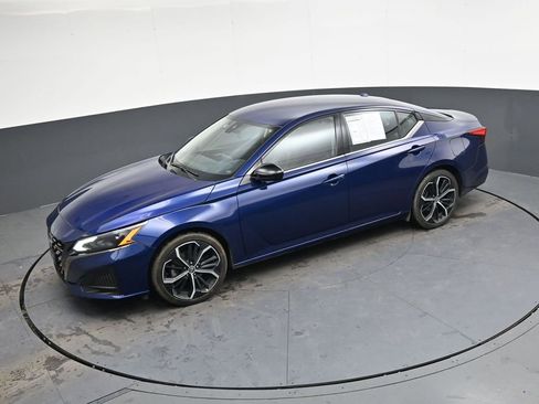 Used 2024 Nissan Altima 2.5 SR image 35