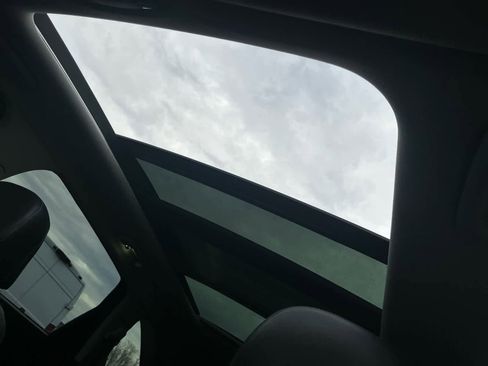 Used 2022 Kia Sorento EX w/ Panoramic Sunroof Package image 17