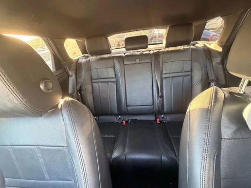 Used 2020 Land Rover Range Rover Evoque S image 31