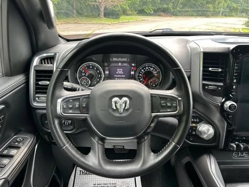 Used 2024 RAM 1500 Laramie AWD/4WD image 12