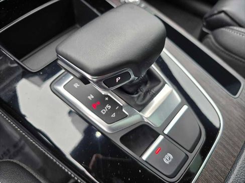 Used 2025 Audi Q5 e Premium Plus AWD/4WD image 31