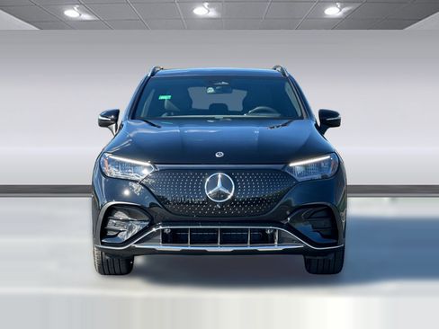 Used 2026 Mercedes-Benz EQE 320 4MATIC SUV image 5