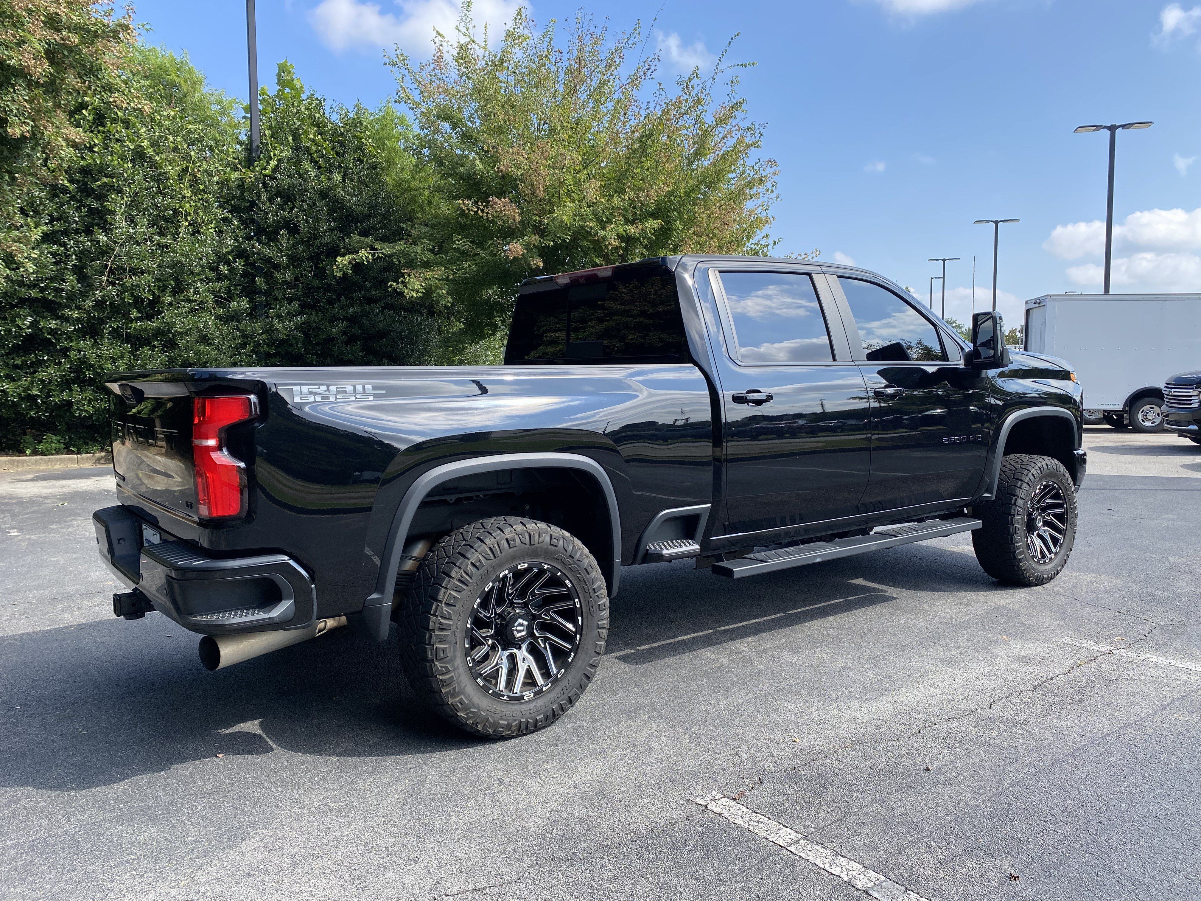 Used 2025 Chevrolet Silverado 2500 LT w/ Trail Boss Package AWD/4WD image 9