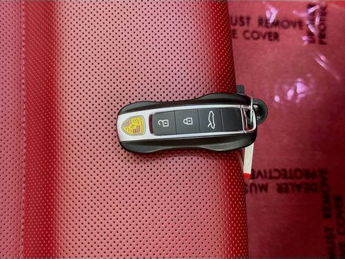 Used 2021 Porsche 911 Turbo image 38