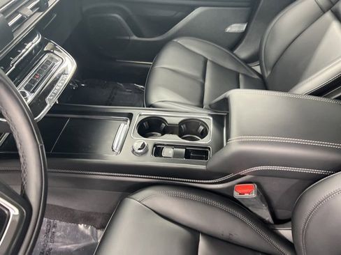 Certified 2025 Lincoln Corsair AWD image 15