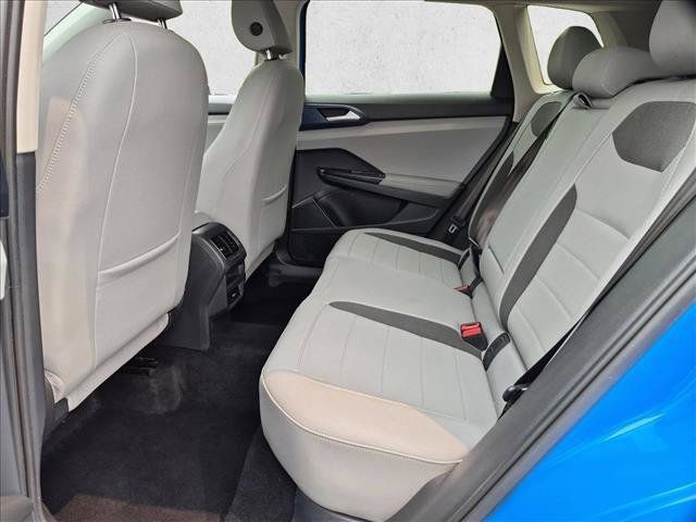 Used 2024 Volkswagen Taos SE AWD/4WD image 19