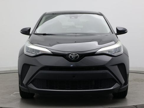 Used 2021 Toyota C-HR LE FWD image 2