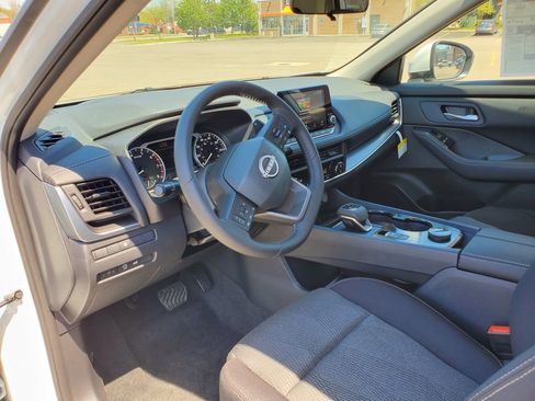 New 2026 Nissan Rogue SV AWD/4WD image 18