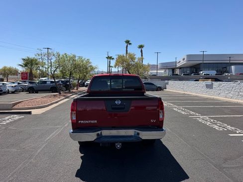 Used 2019 Nissan Frontier SV RWD image 6