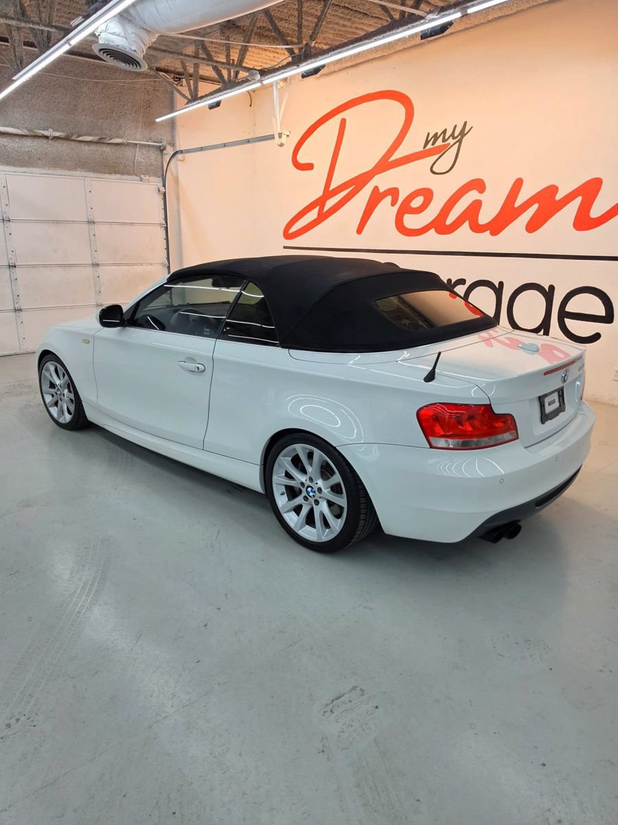 Used 2013 BMW 135i Convertible RWD image 9