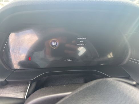 Used 2024 Jeep Grand Cherokee L Limited w/ Luxury Tech Group II image 17