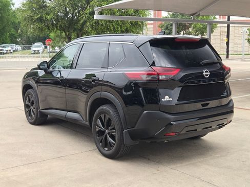 Used 2023 Nissan Rogue SV w/ SV Premium B Package FWD image 5