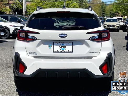 Used 2024 Subaru Crosstrek 2.0i Premium AWD/4WD image 4