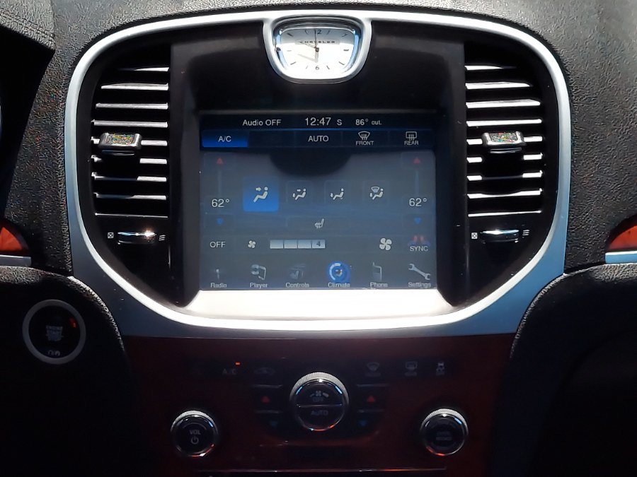Used 2012 Chrysler 300 Limited RWD image 13