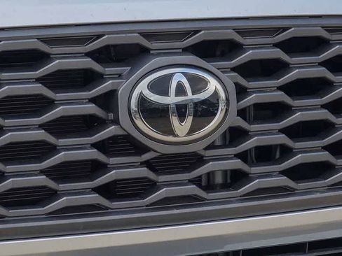 Used 2023 Toyota Tacoma TRD Off-Road image 5