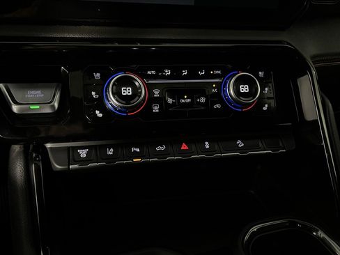 Used 2025 GMC Sierra 3500 AT4 w/ AT4 Premium Plus Package image 14