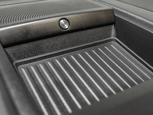 Used 2020 Ford F150 Raptor w/ Equipment Group 802A Luxury image 31