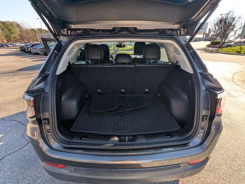 Used 2019 Jeep Compass Limited image 14