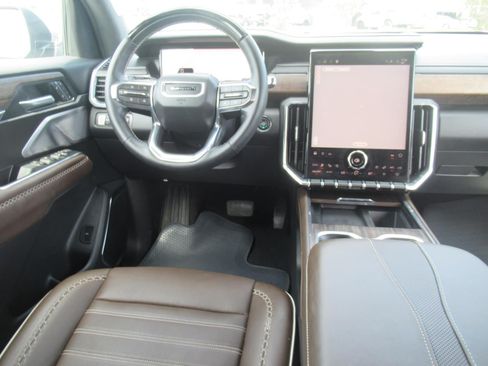 Used 2026 GMC Acadia Denali Ultimate AWD/4WD image 13