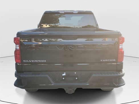 Used 2025 Chevrolet Silverado 1500 Custom image 6