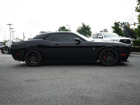 Used 2016 Dodge Challenger SRT Hellcat RWD image 11