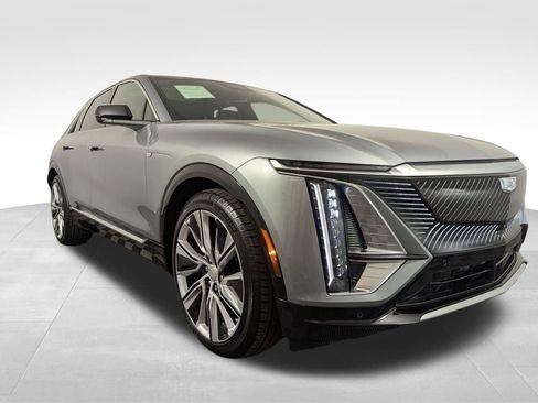 Used 2024 Cadillac Lyriq Luxury w/ LPO, Floor Liner Package image 62