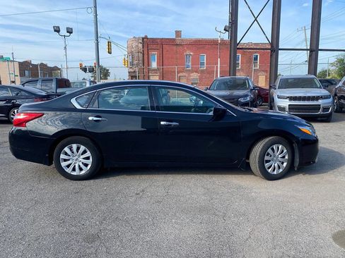 Used 2017 Nissan Altima 2.5 S w/ Power Driver Seat Package FWD image 6
