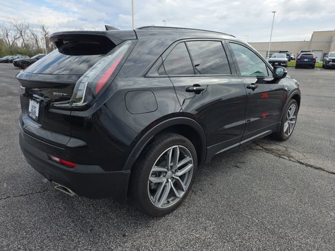 Used 2023 Cadillac XT4 Sport image 3