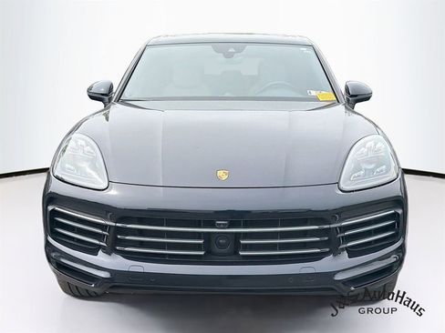 Used 2022 Porsche Cayenne S AWD/4WD image 2