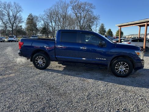 Used 2021 Nissan Titan SV w/ Accessory Utility Package AWD/4WD image 4