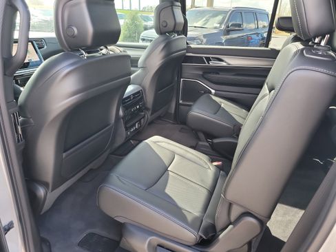 New 2026 Jeep Grand Wagoneer 2WD w/ Premium Group I image 12