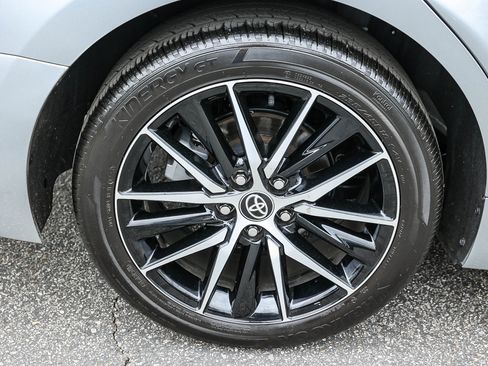 Used 2024 Toyota Camry SE image 11