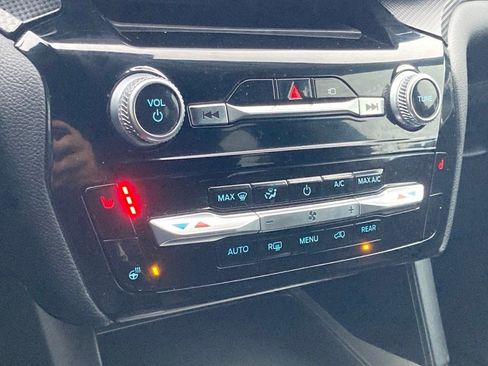 Used 2022 Ford Explorer ST-Line w/ Class IV Trailer Tow Package image 25