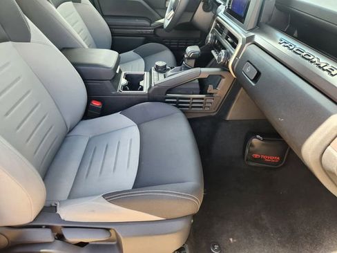 Certified 2025 Toyota Tacoma TRD Off-Road image 13