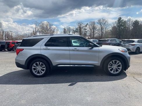 Used 2021 Ford Explorer Limited w/ Equipment Group 301A image 10