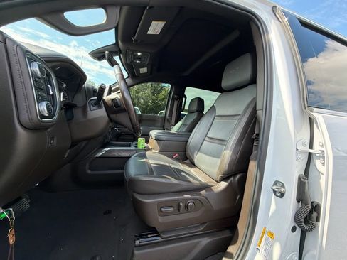 Used 2023 GMC Sierra 2500 Denali w/ Technology Package AWD/4WD image 6