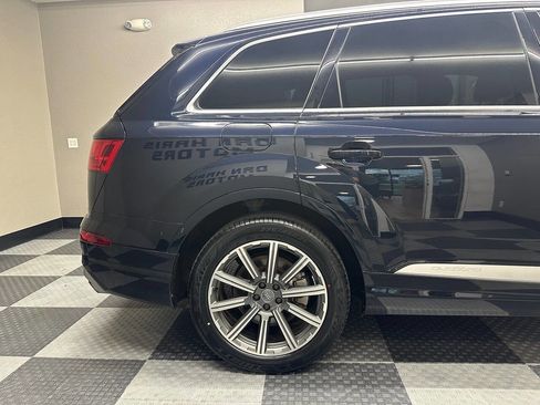Used 2017 Audi Q7 3.0T Prestige AWD/4WD image 8